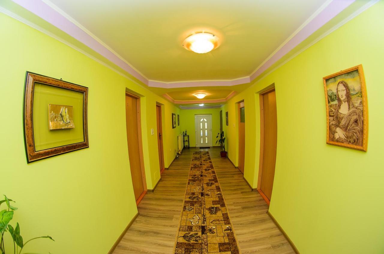 Casa Liana Hotell Oradea Exteriör bild